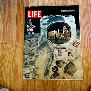Highly collectible special edition, life to the moon and back magazine 1969